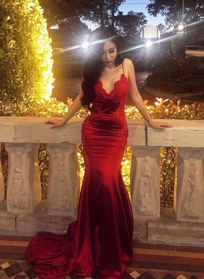 2024 Elegant Red Mermaid Halter Long Prom Dress