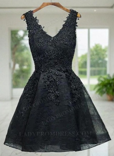 A-Line V-Neck Appliques Short Black Homecoming Dress 2025