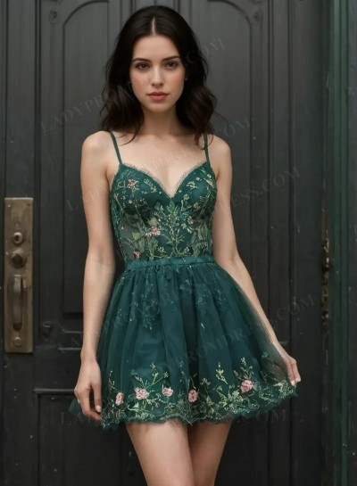 2025 Emerald Green Floral Embroidered Lace Spaghetti Straps A-Line Homecoming Dresses