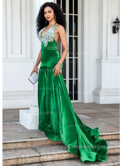 2024 Emerald Green Velvet Halter Open Back Halter Long Prom Dresses With Appliques