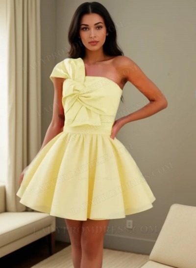 2025 Light Yellow One Shoulder Ball Gown Graduation Homecoming Dresses Dress with Bows and Flared Skirt
