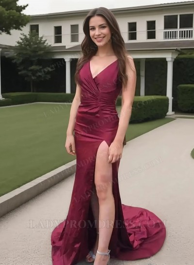 Sheath/Column Silk Like Satin V-neck Ruched Sleeveless Sweep/Brush Prom Dresses 2025