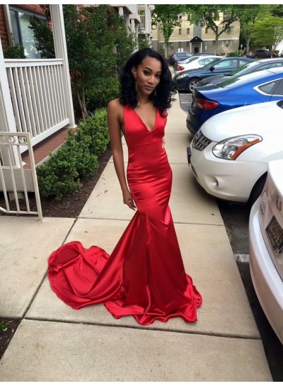 2024 Sexy Mermaid/Trumpet Red Satin V-neck Backless Prom Dresses