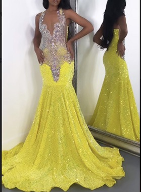 2024 Daffodil V-neck Mermaid Sequence Prom Dresses With Beaded