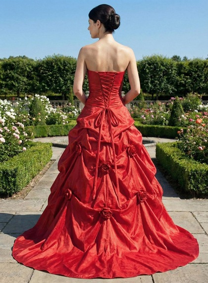 2026 Red Taffeta Ball Gown Wedding Dress Strapless Lace Up Rosette Train - Image 2