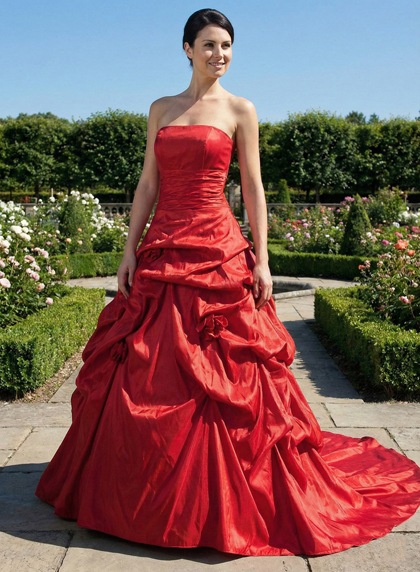 2026 Red Taffeta Ball Gown Wedding Dress Strapless Lace Up Rosette Train - Image 1